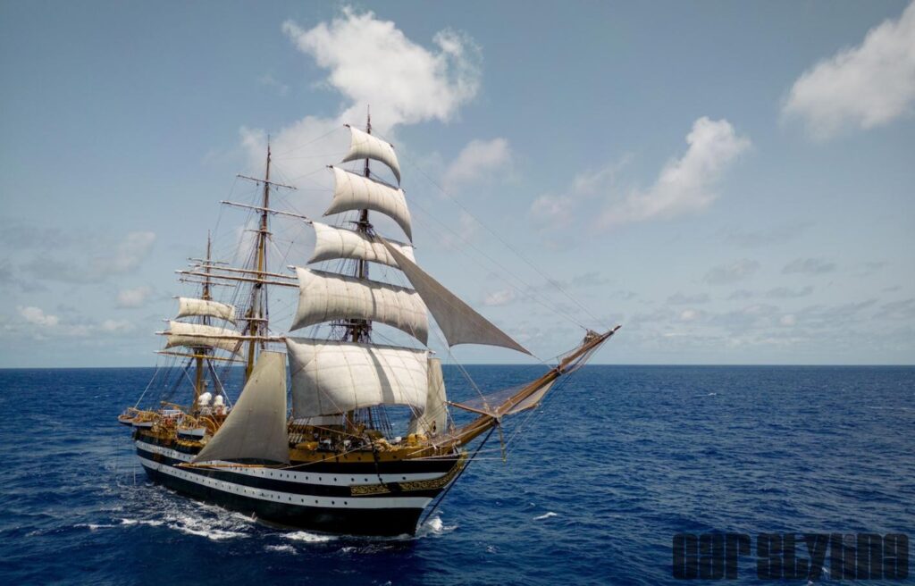 The most beautiful sailing ship in the world, the Italian Navy’s “Amerigo Vespucci” has arrived. ｜ Car Styling [カースタイリング]