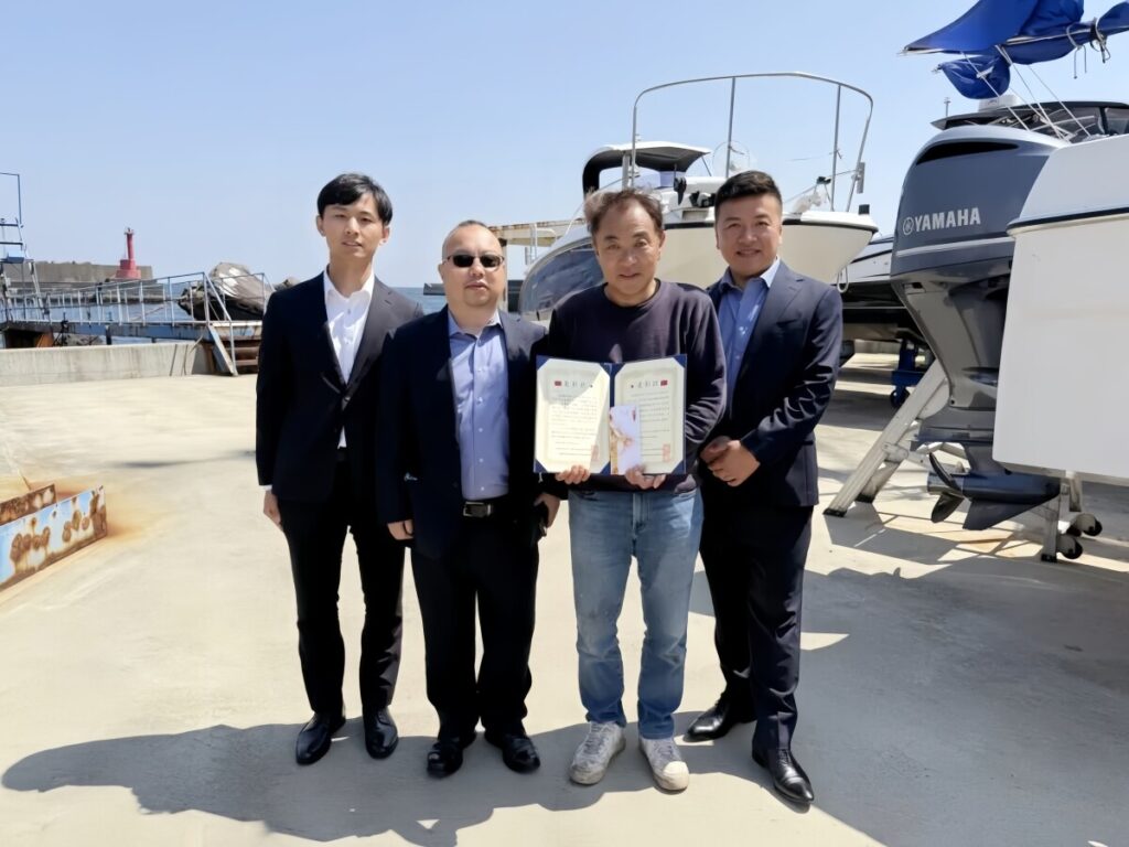 日本旅行中に満潮で岩礁に取り残された中国人を救出、広がる称賛の声