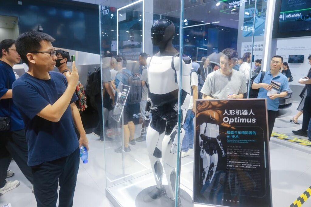人型ロボット開発競争、中国が米国に先行 テスラやエヌビディアに危機感か - 中国自動車大手、既に自社工場に導入 テスラは年内導入目指す