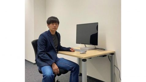 ラボ内にて。日本のように研究室にいつもたくさん人がいる環境ではない。（写真：渡邉さん提供）