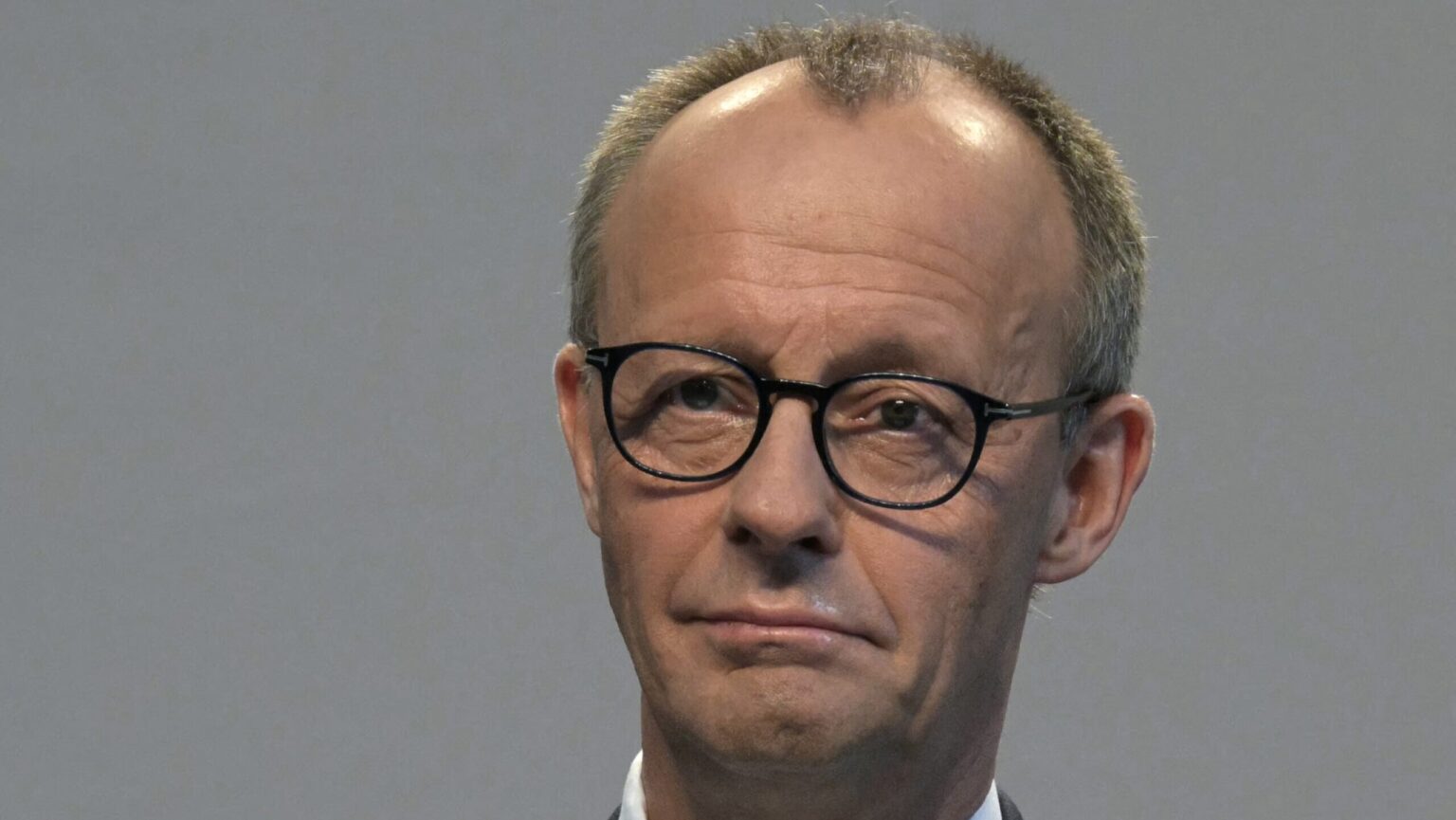 CDU-SPD連合がどのようにウクライナを最初に置き、ドイツが2番目と結果を与えたかについての意見