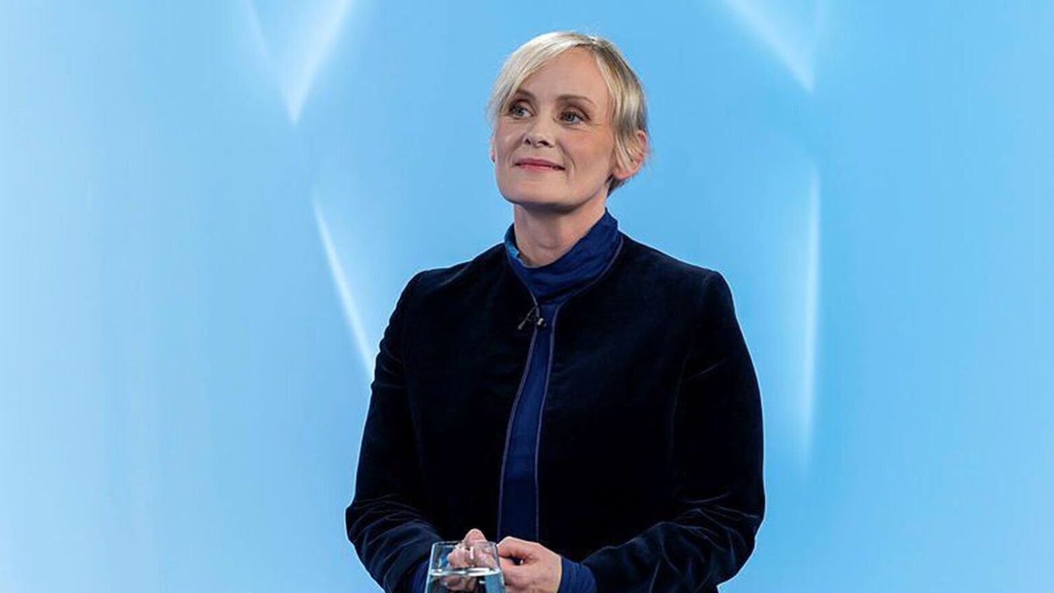 ソルベイグ・アンナは社会主義者リストを残します