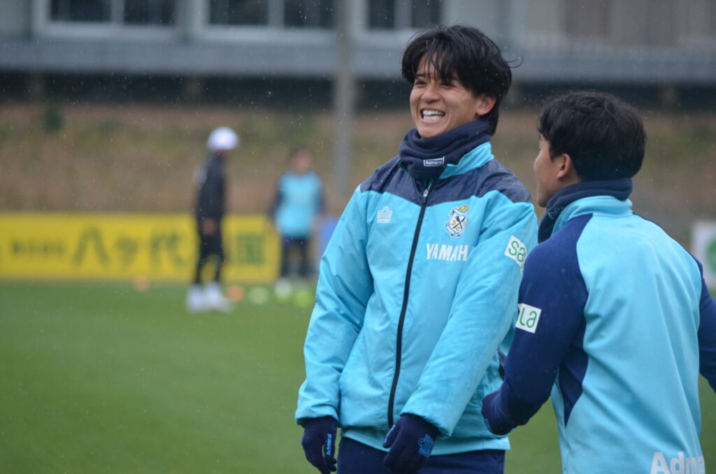 【磐田の歓喜】佐藤凌我が感じたダービーとルヴァンを勝ち進む意味：本当に素晴らしい雰囲気でした - タグマ！