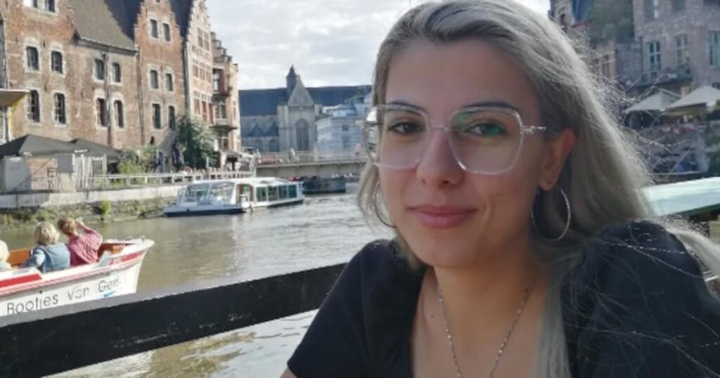 トルコで抗議した後、セルのゲント写真学生：「彼女は薬を服用していない、コミュニケーションは難しい：私たちは心配している」