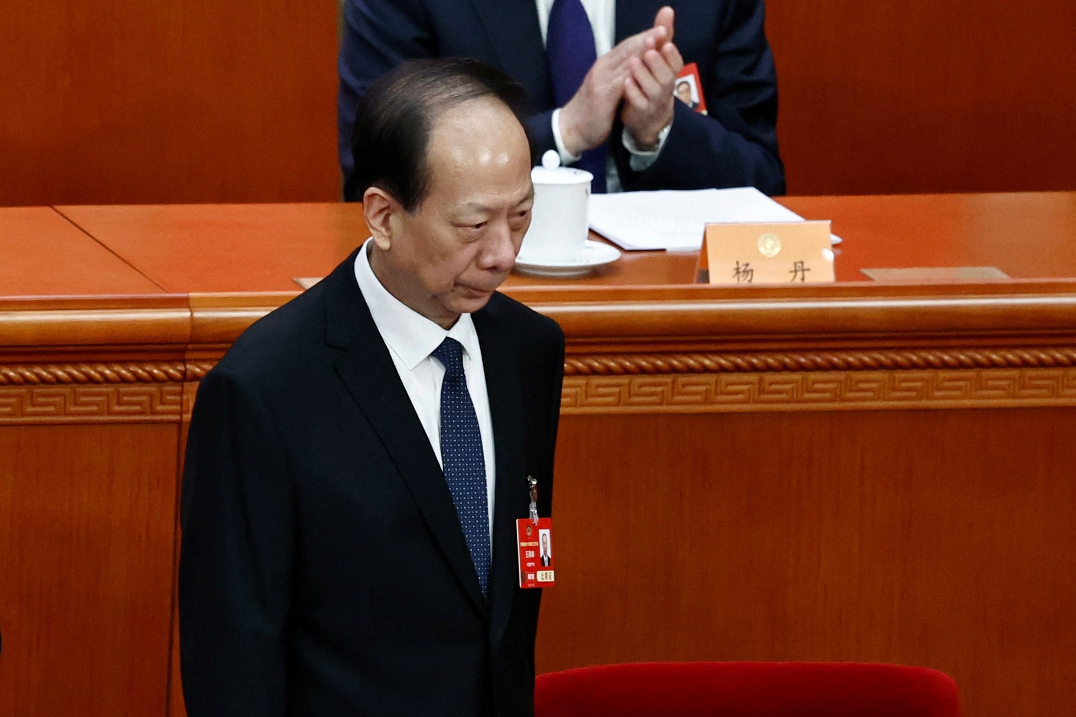 中国共産党政治局員2人の担務交換、「異例」と専門家
