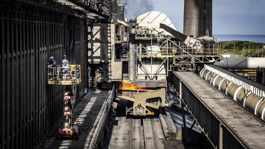 悪名高いTata Factoryはバスケットと同じくらい漏れやすいです：10オーブン中9時の問題