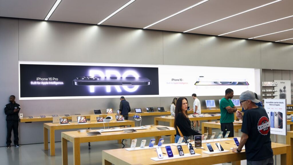 アップル、米国向けiPhone生産をインド移管か。立ちはだかる課題とは | WIRED.jp アップル、米国向けiPhone生産をインド移管か。立ちはだかる課題とは | WIRED.jp