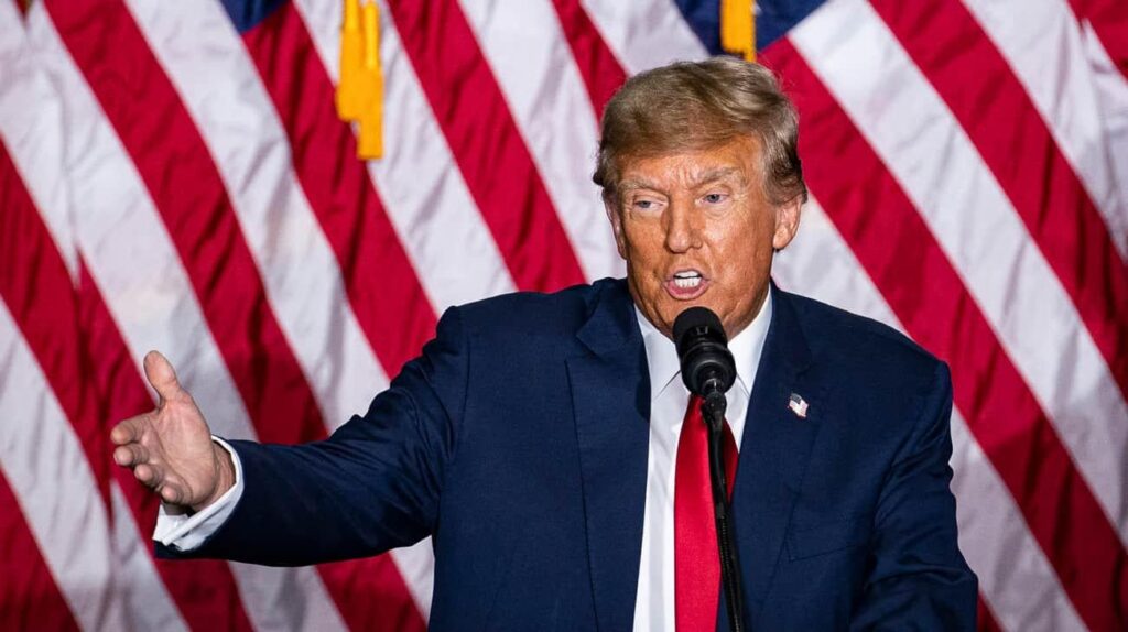 トランプはクリミアが「ロシアにとどまる」と言います