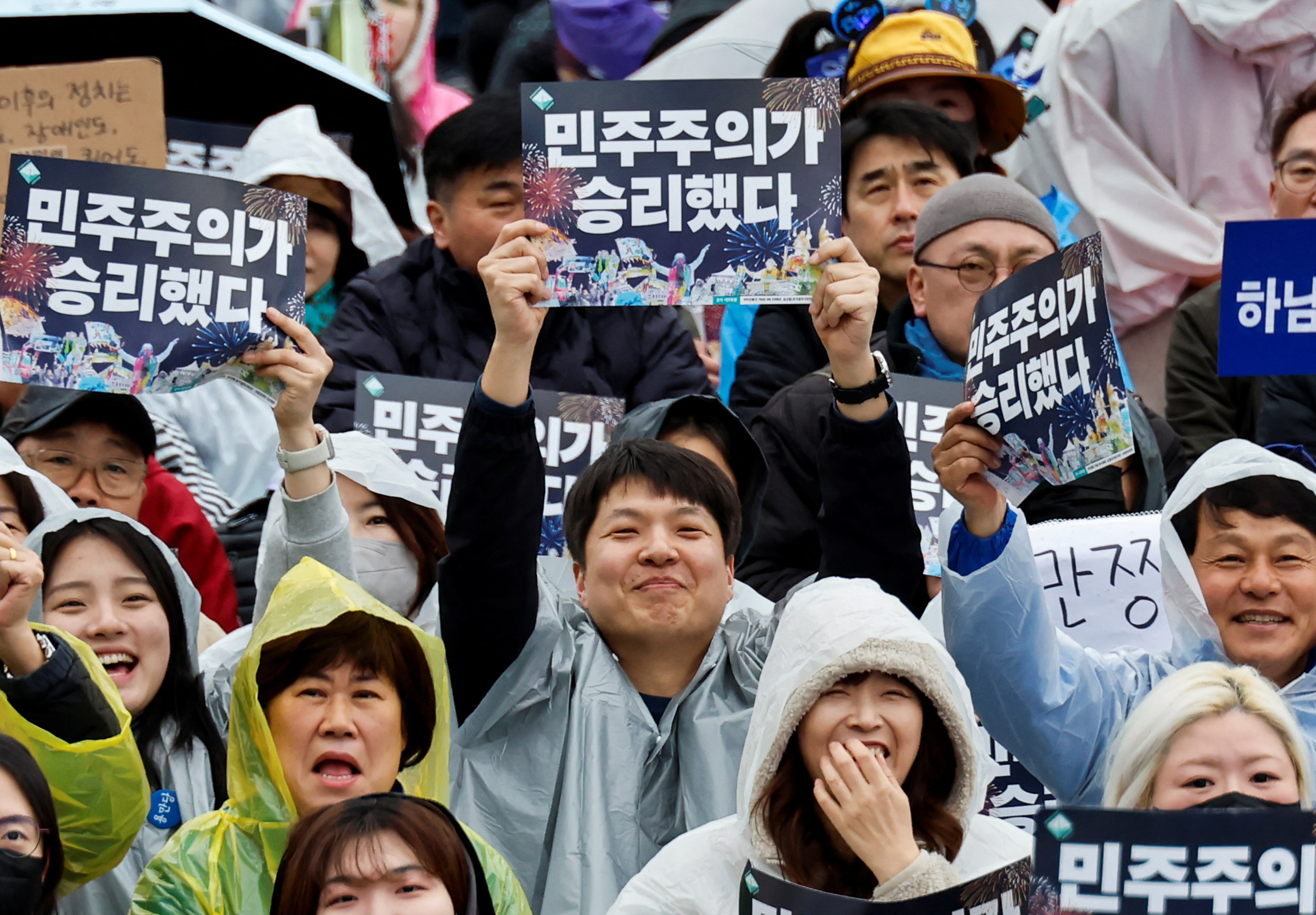 韓国大統領選は6月3日、閣議で決定　革新系野党代表が支持率首位