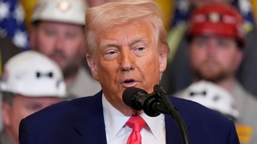 下院民主党は最高裁判所に反抗するためにトランプを弾eachするよう呼びかける