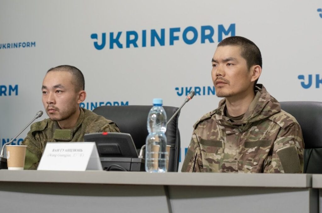 「私たちがロシア人から聞いたことはすべて嘘だった」 - ウクライナが捕らえた中国の戦闘機は発言します