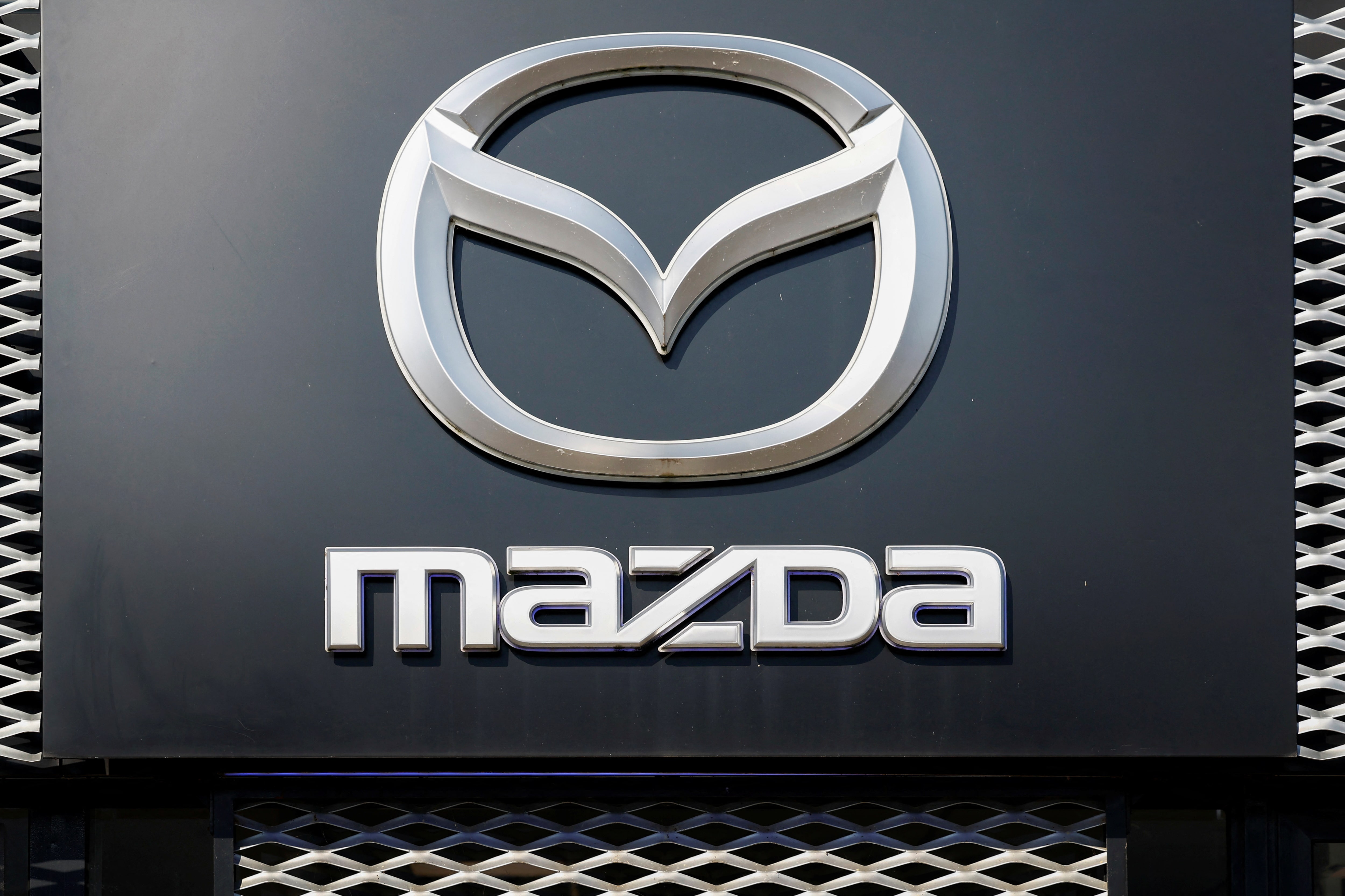 マツダ、米国でカナダ向け生産を一時停止　関税リスク回避で