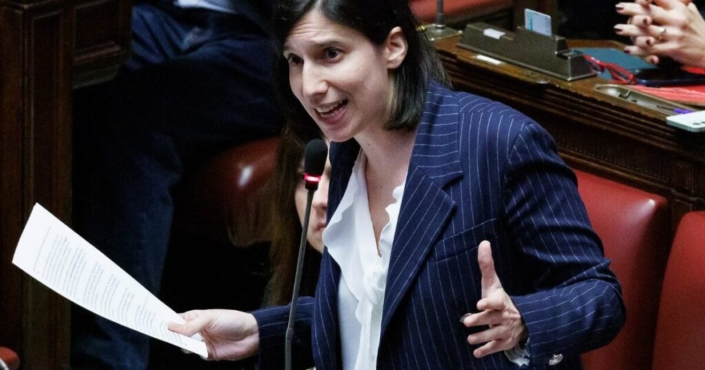 民主党は、M5の平和のために広場を順守しています。シュレイン：「キエフの支援の距離、しかしEUの再婚約に対する強い批判」-ILファットquotidiano