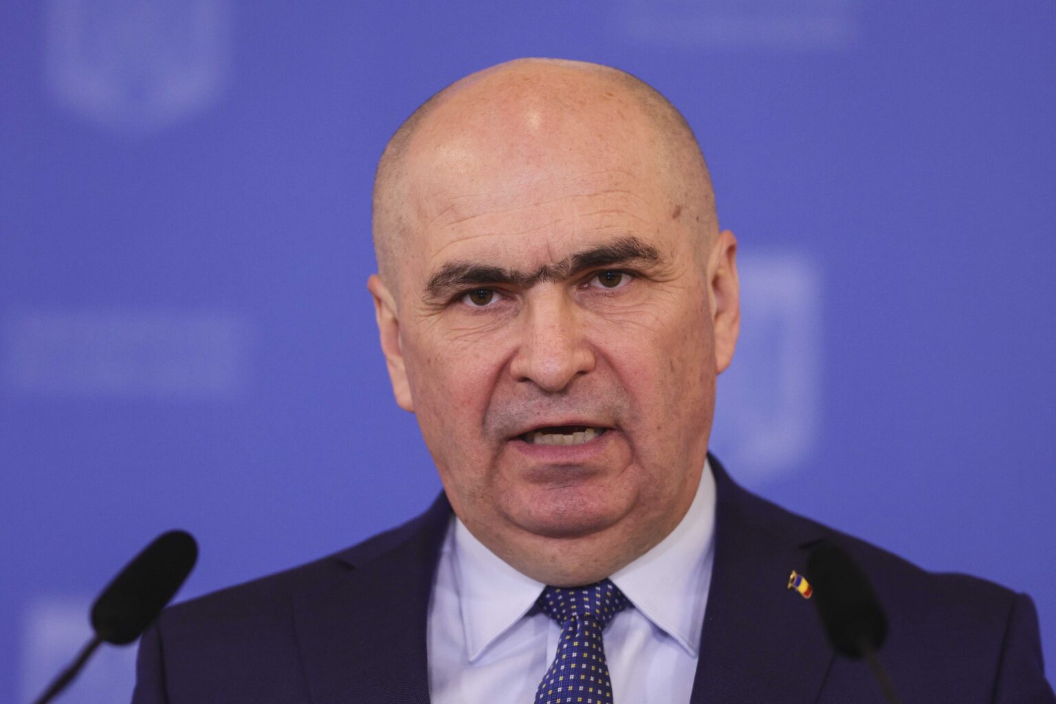イリー・ボロジャンは、首相の地位を求めてキャンペーンをする候補者のために、彼がより高い力を持っているとルーマニア人が大統領について信じていると信じています