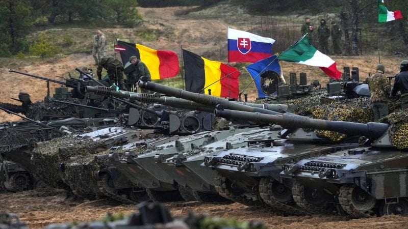 ヨーロッパ諸国は徴兵を「絶対に」紹介すべきであるとラトビアの大統領は言います