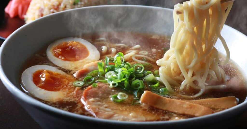 いま続々と閉店している「ラーメン店」と絶好調の「中華料理店」…経営視点から見た「決定的な違い」【倒産数の差は収益モデルの違い】