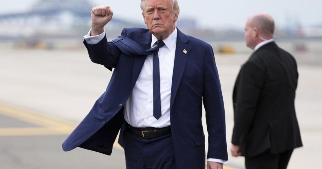 トランプは、カナダの投票で大統領が重くなるので、カナダは米国になるべきだと言います