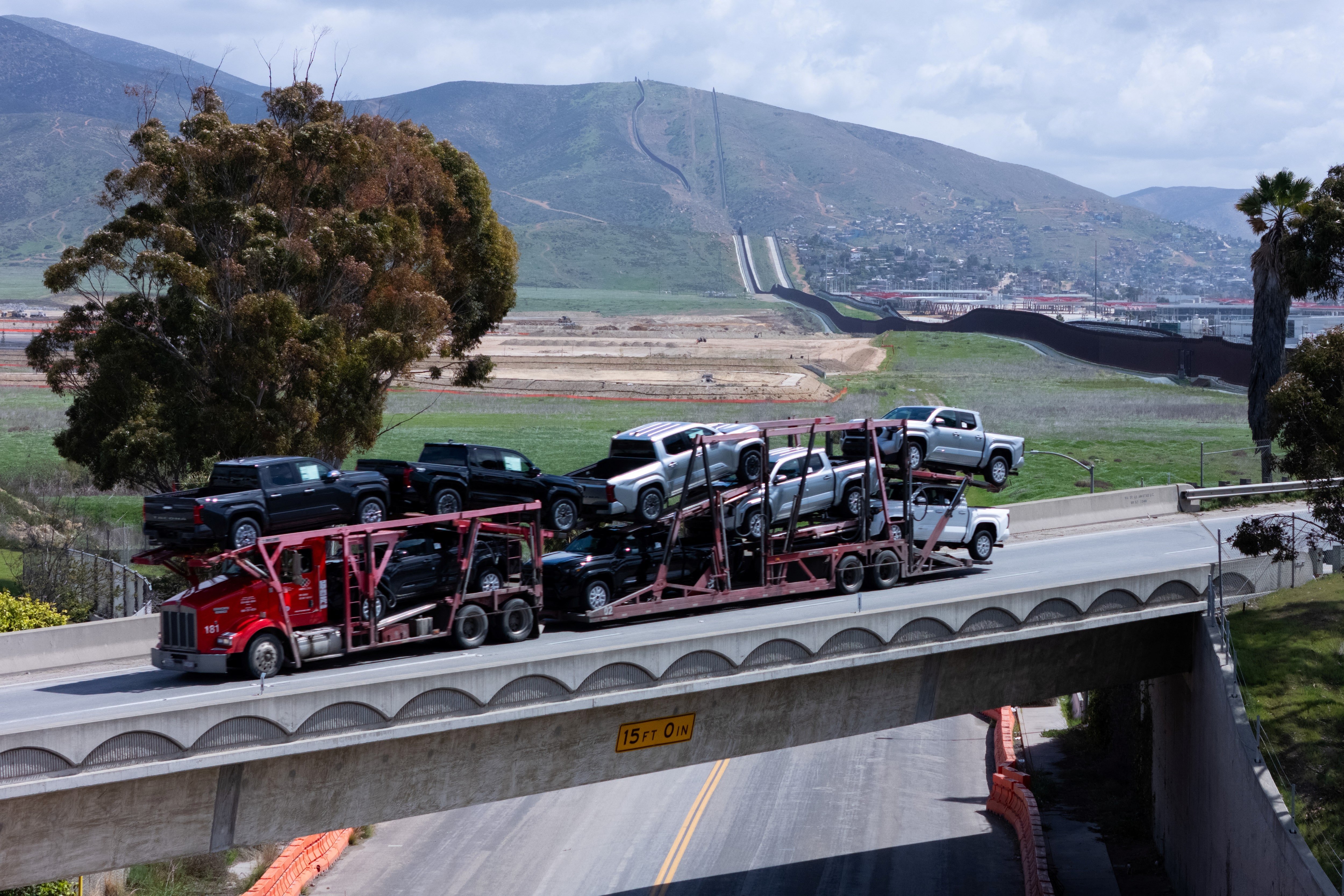 大半の自動車メーカー、現時点で工場移転計画せず＝メキシコ大統領