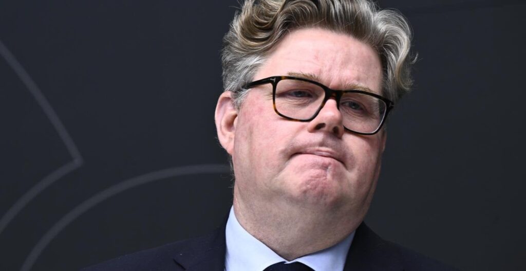 GunnarStrömmerとの唯一の会議をリクエストします