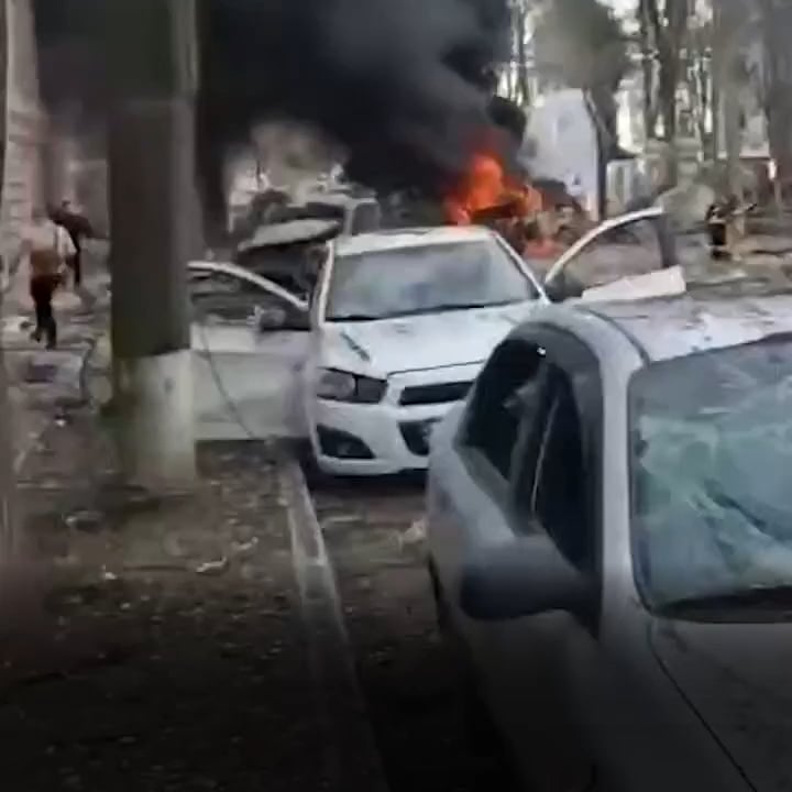 更新-31回のスミーに対するロシアの攻撃からの死傷者。 2人の子供の死亡者と81人がストライキで負傷しました。