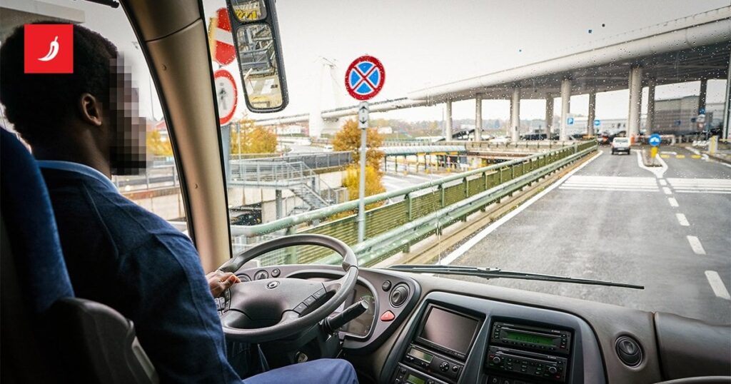 彼らは法廷ですべてを認めました：「200ユーロのために、私たちは外国のドライバーのために信念を買いました」