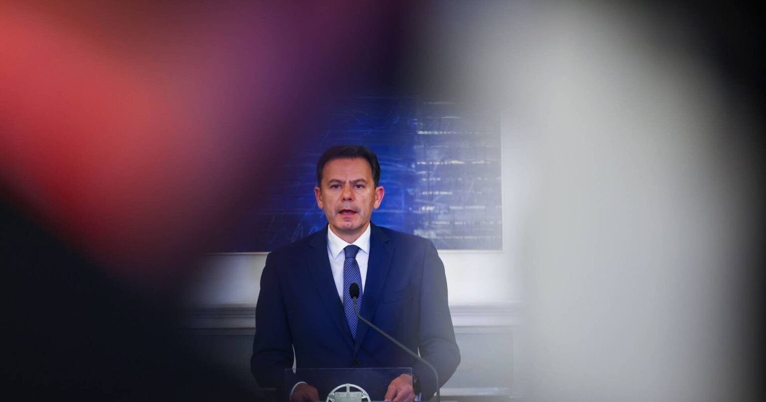ケースSpinumviva：LuísMontenegroは、議論の時に新しい関心の声明を伝え、7人の新しい顧客を追加します