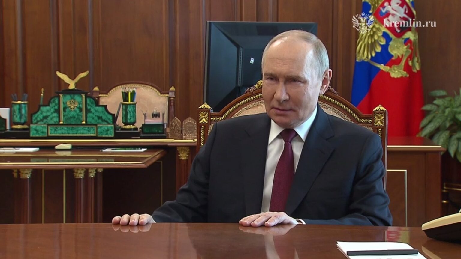 プーチン大統領はイースターの停戦を宣言し、月曜日までウクライナでのすべての軍事作戦を停止します