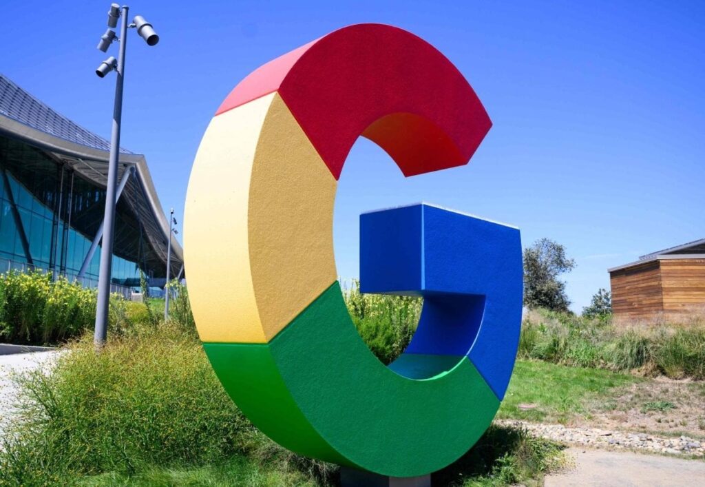 最初に、日本はGoogleに対して停止と想像の順序を発行します