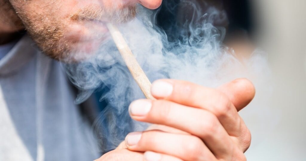 リンブルクの麻薬に対する寛容：すぐに共同の訴追
