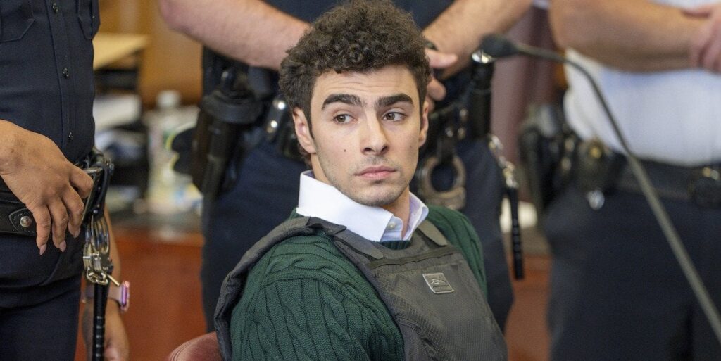米国検察官は、ルイージ・マンギオネの死刑を求めるよう命じた