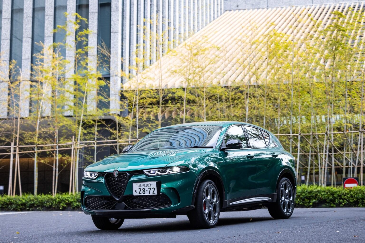 アルファロメオ トナーレ プラグイン ハイブリッドQ4 ヴェローチェに試乗｜優雅で素直なイタリアンスーパーファミリーカー