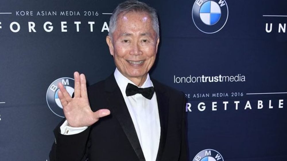 ジョージ・タケイは、法律防衛基金ディナーで全国司法賞を受賞する