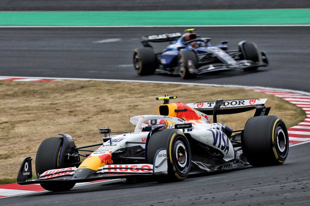 ローソンのレーシングブルズ復帰初戦は17位「マシンは良い状態だったが、調整して慣れるには時間がかかる」 – autosport web リアム・ローソン(レーシングブルズ)