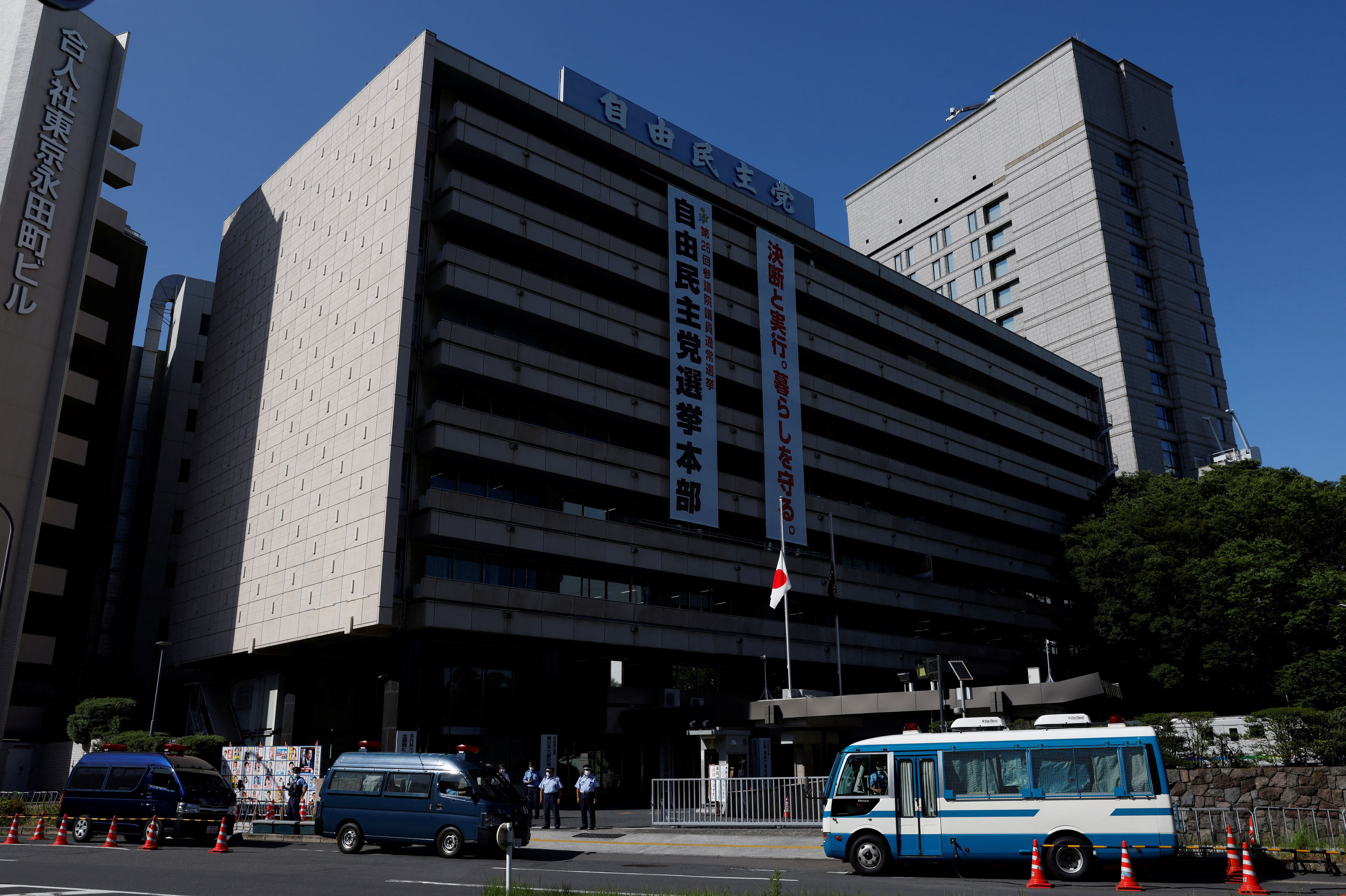 自民の米関税対策本部、政府への提言案議論　国内経済の強化へ
