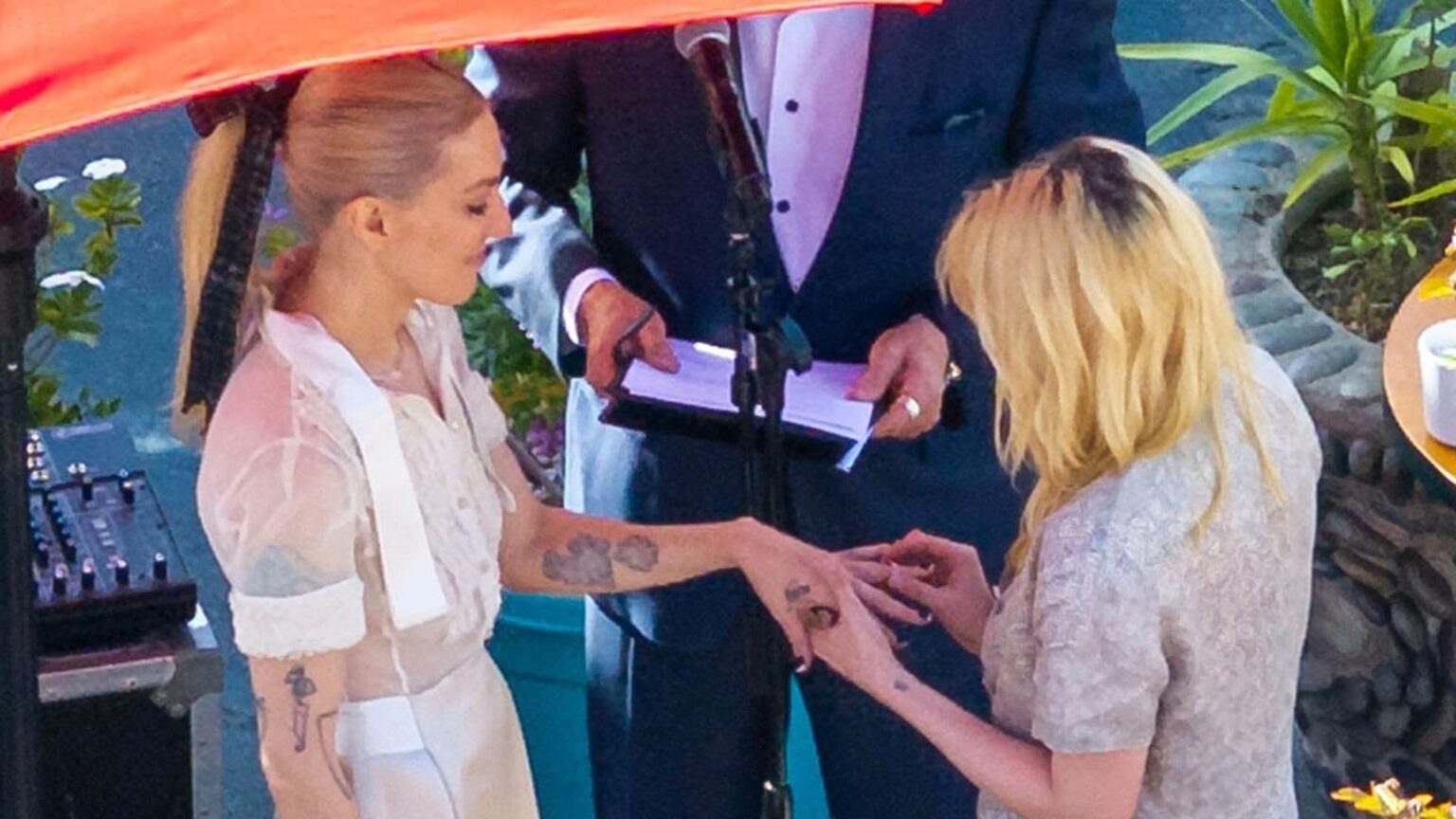 クリステン・スチュワートと婚約者ディラン・マイヤーが結婚します