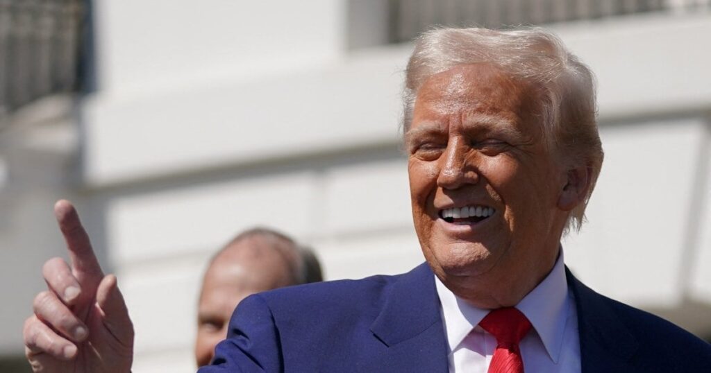 トランプ氏「絶好の買い時だ」　関税停止の発表前に投稿 | 日本経済新聞