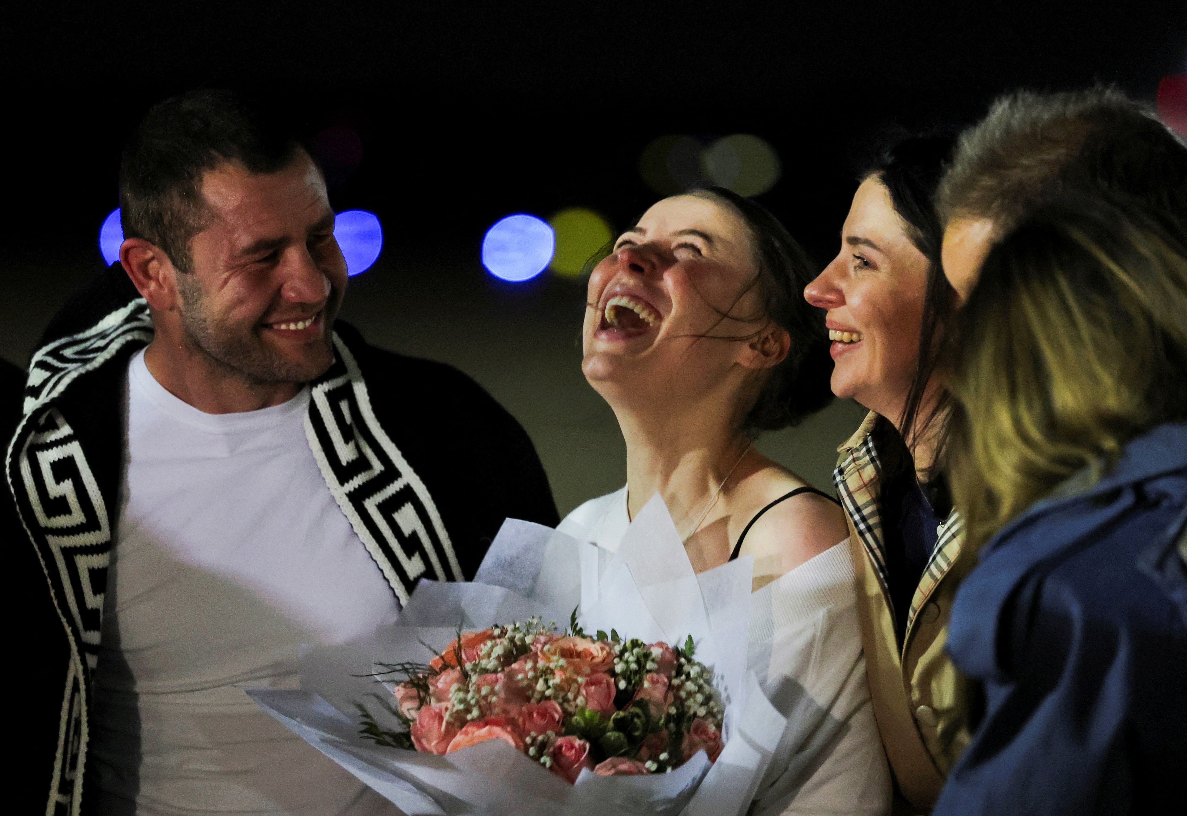 米ロが収監者交換、慈善団体への寄付巡り拘束の女性が米に帰国