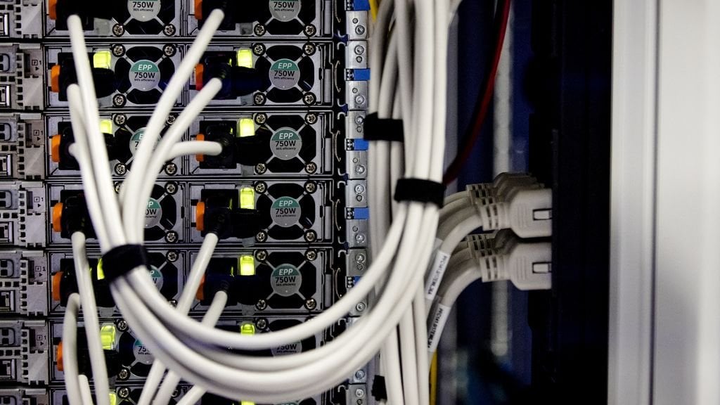 顧客はアメリカのハイテク企業をヨーロッパの代替案と交換します