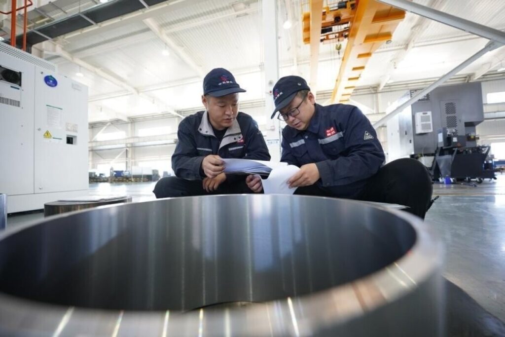 河北省の「空気モバイルバッテリー」基幹部品生産ライン、急ピッチで作業―中国 河北省の「空気モバイルバッテリー」基幹部品生産ライン、急ピッチで作業―中国