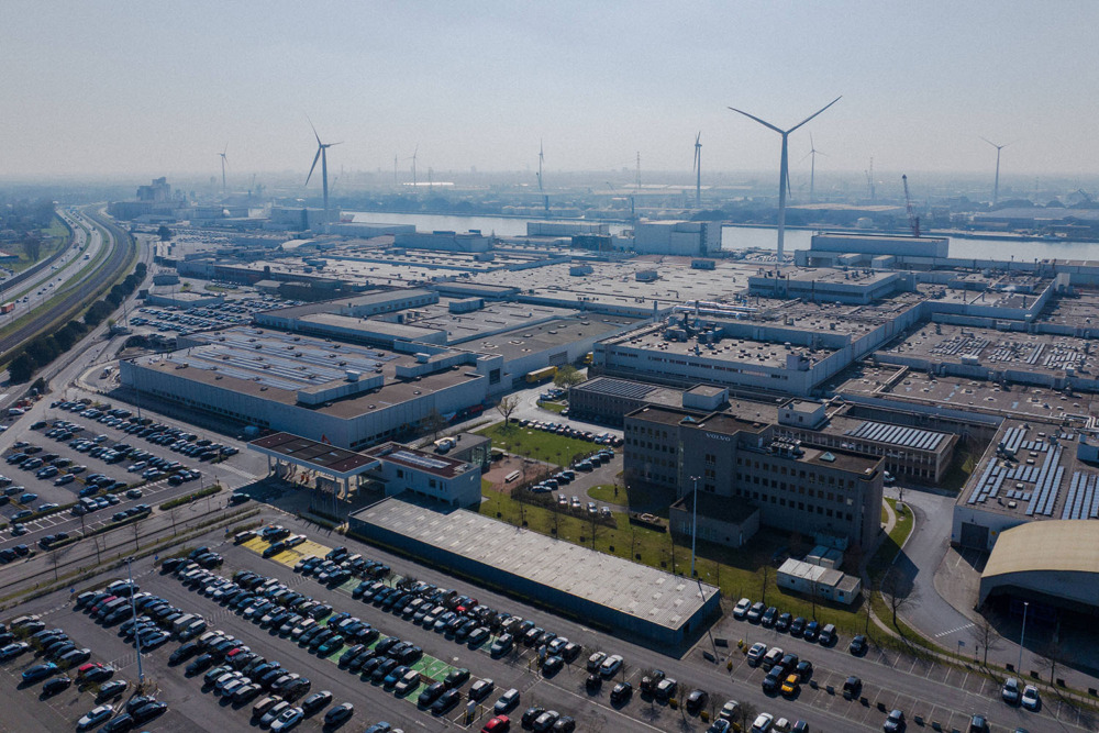 ボルボ、ベストセラーEV『EX30』の欧州での生産を開始。