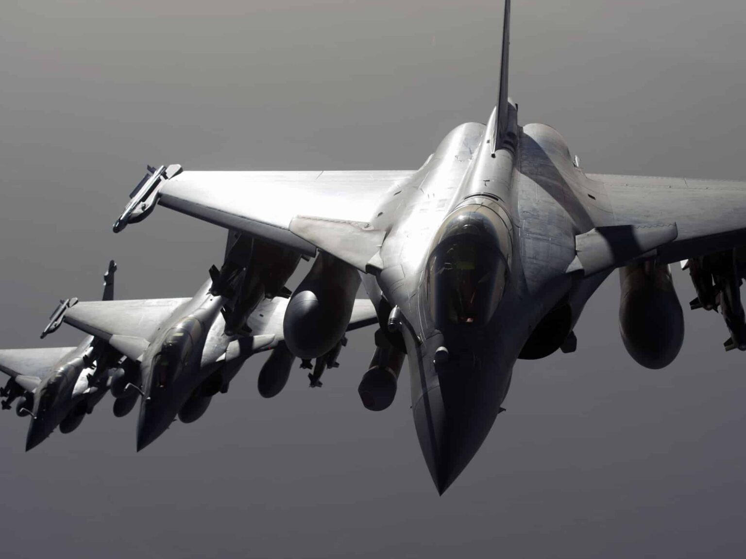 空軍 Rafale 厳重なパトロール中