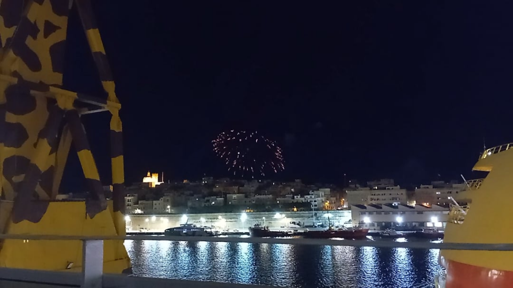 ビルグのライトと花火