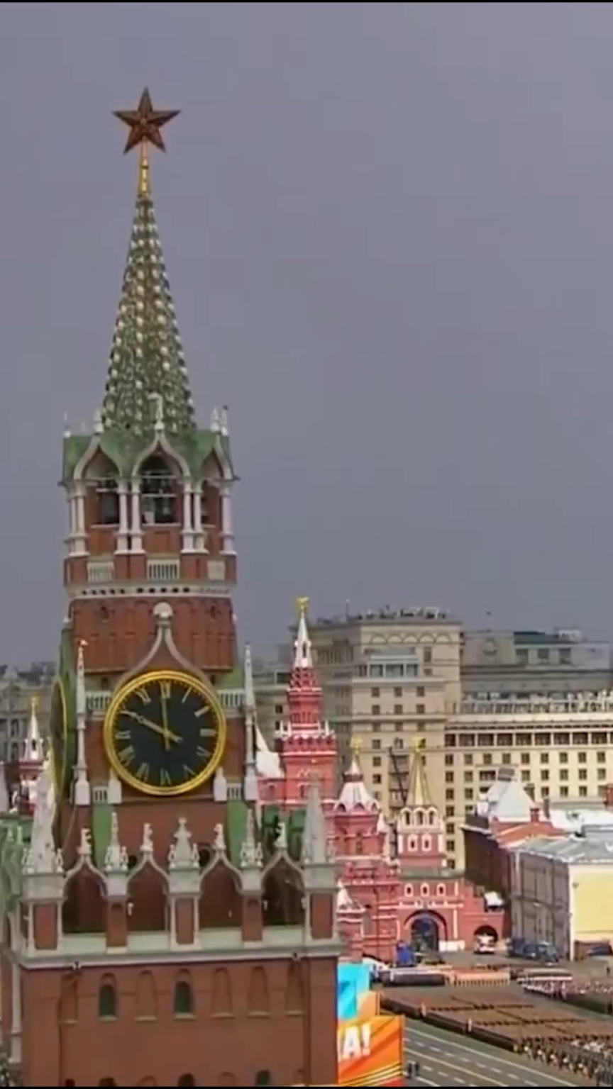 プーチンと友達になることは嫌なだけでなく、あなたの国にも有害です。セルビアのヴィッチ大統領は、5月9日にプーチンと抱きしめること、または欧州連合のセルビアのメンバーシップのいずれかです。