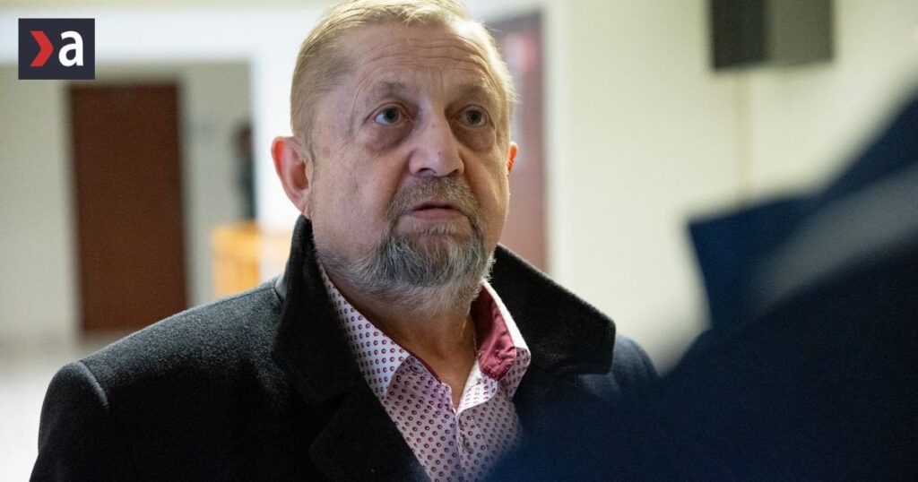 裁判所は、ロシアの侵略の承認のためにシュテファン・ハラビンから始まった
