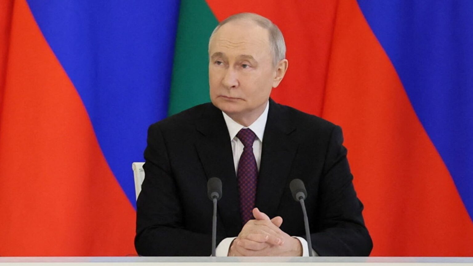 ウラジミール・プーチンは、現在の最前線に沿ってウクライナの侵略を止めることを申し出る