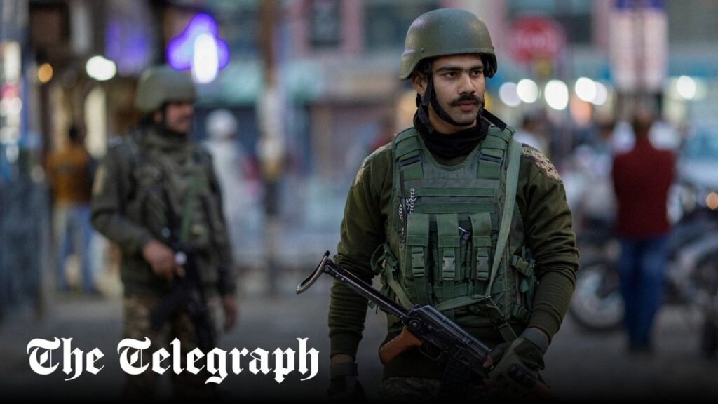 インド軍とパキスタン軍の間の銃撃戦はカシミール国境で噴火します