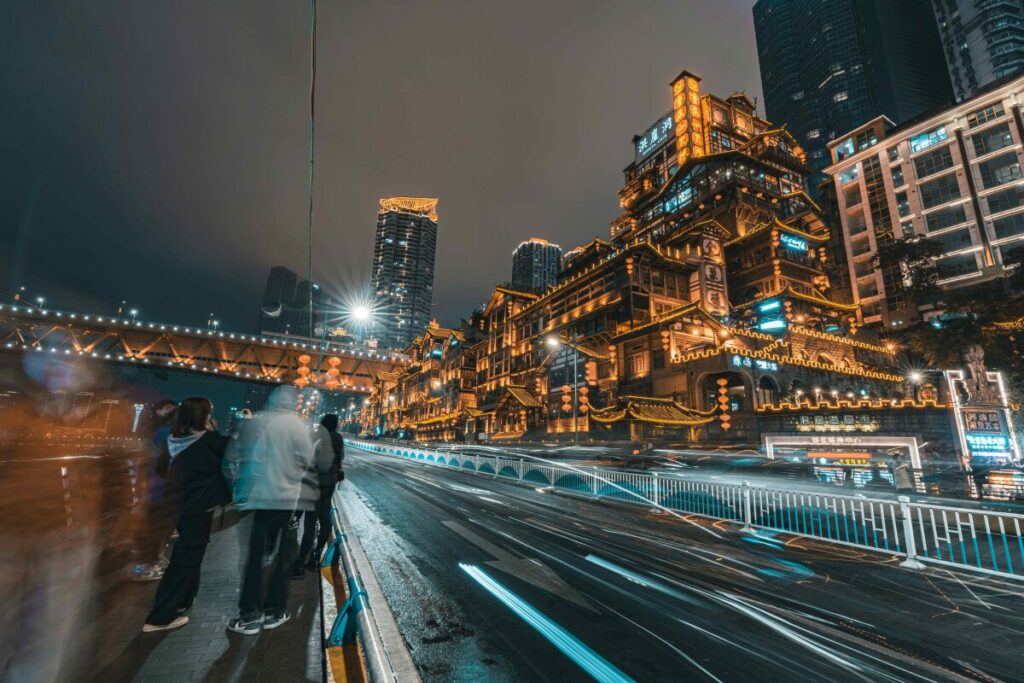 重慶が上海を抜いて中国の消費王座に、2025年序盤の都市別消費に異変