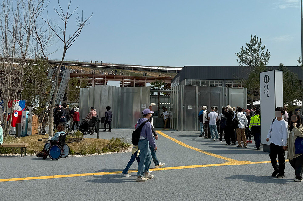 大阪万博、問題の「一方通行トイレ」ちょっぴり改善 見て思った「これはトイレパビリオンかも」 - ITmedia