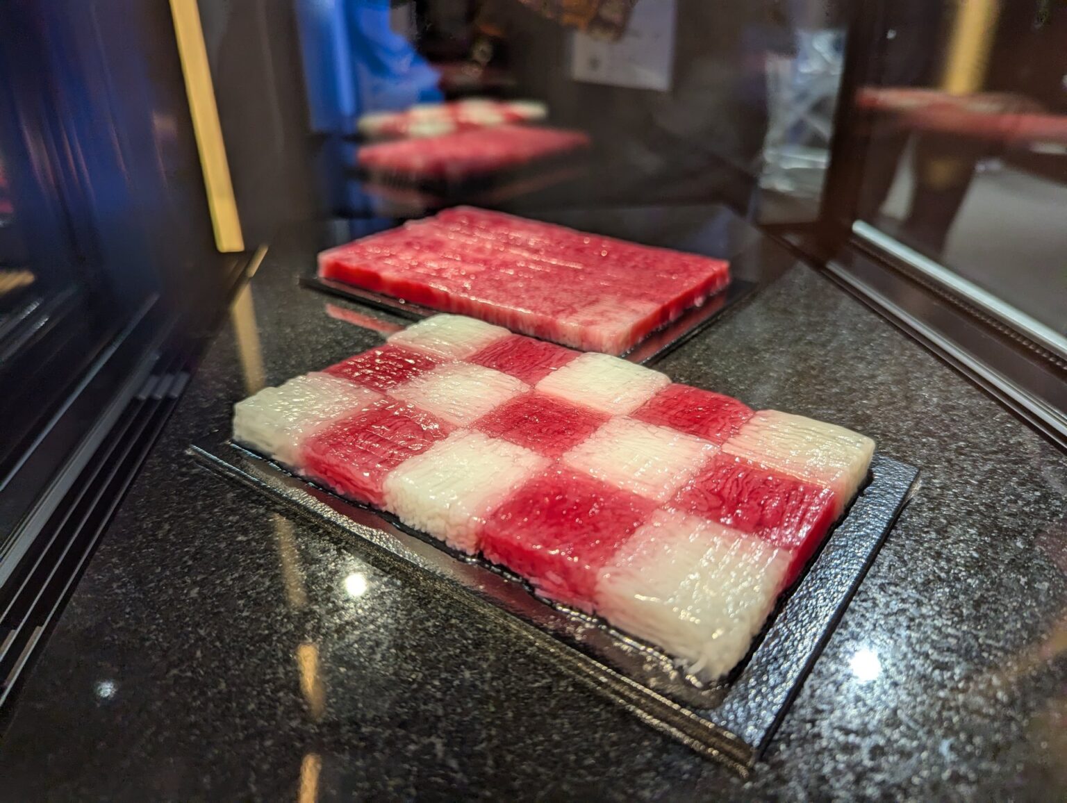 「3Dプリントで作った霜降り肉」はうまいのか 大阪万博で“培養肉の未来”を見てきた：EXPO 2025 大阪・関西万博 - ITmedia