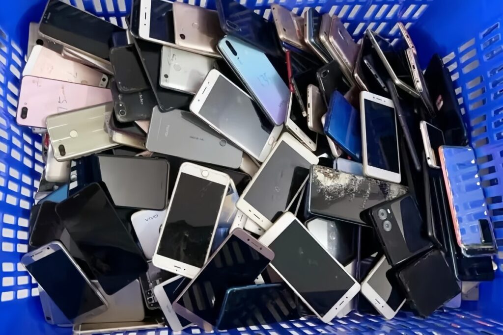 中国の買い替え政策、回収された携帯電話などは「電子ゴミにならない」―中国メディア